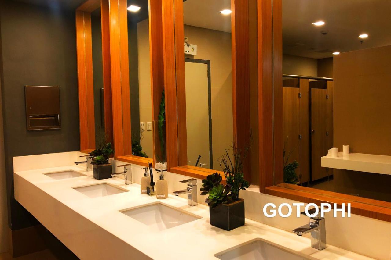 One Uptown Residence Taguig Eksteriør bilde
