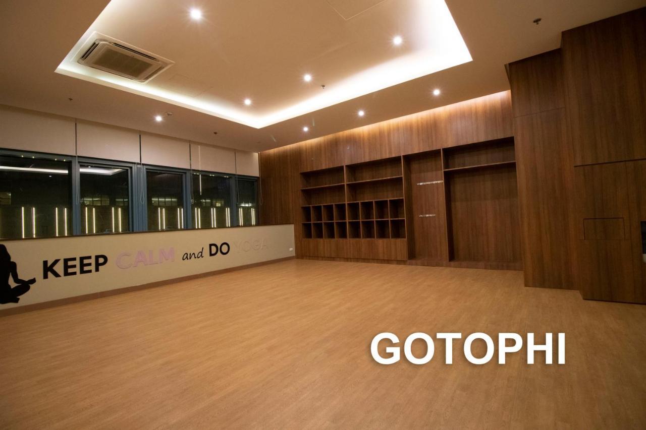 One Uptown Residence Taguig Eksteriør bilde